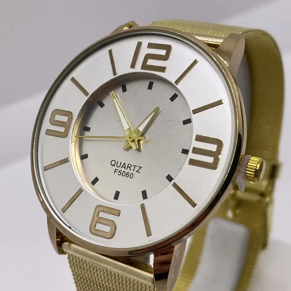 Womens Gold Tone Quartz Fashion Watch Works New Battery New!